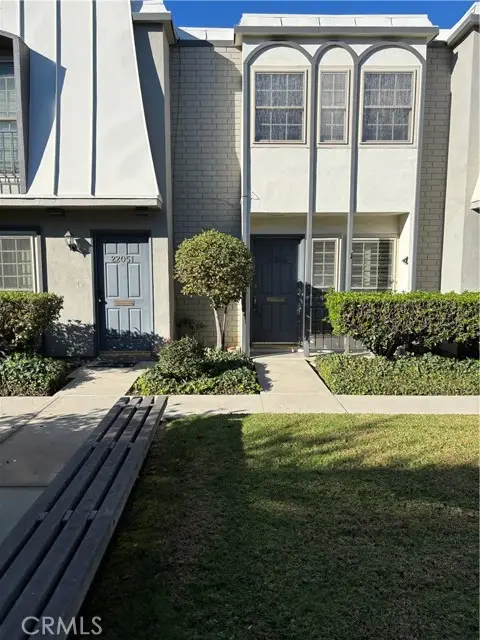 22049 Oxnard, Woodland Hills, CA 91367 - #3