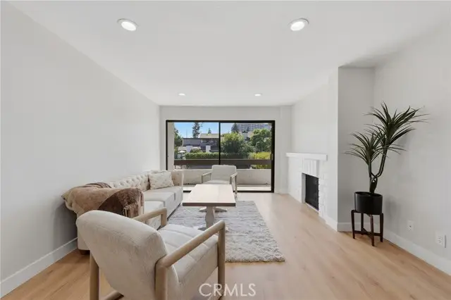 6275 Canoga  #68, Woodland Hills, CA 91367 - #3