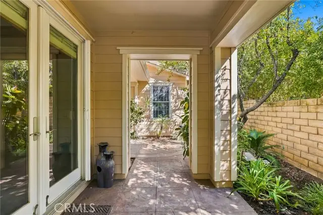 26928 Redwood Bluff, Valencia, CA 91381 - #3