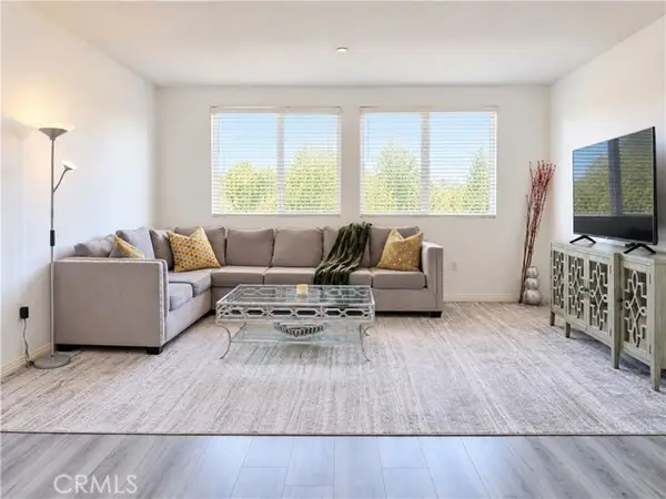 13951 Sherman Way  #301, Van Nuys, CA 91405