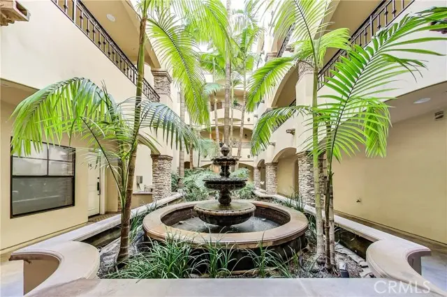 12026 Hoffman Street  #201, Studio City, CA 91604 - #2