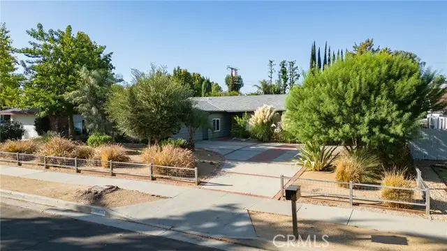 22429 Bessemer Street, Woodland Hills, CA 91367 - #1
