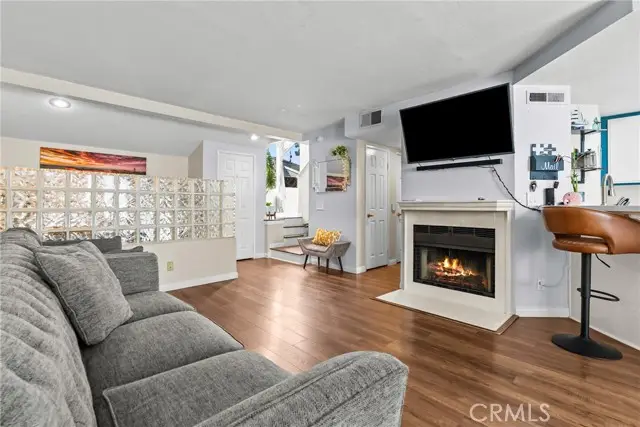 9915 Variel Avenue  #22, Chatsworth, CA 91311 - #1