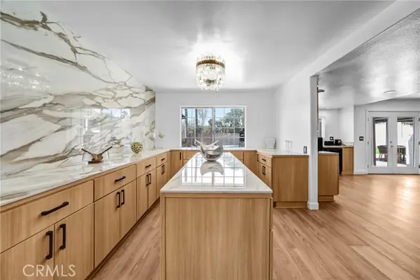 11001 Limerick, Chatsworth, CA 91311