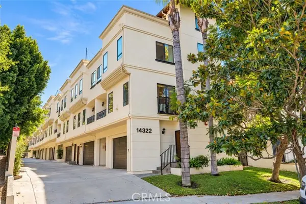 14322 Dickens Street  #1, Sherman Oaks, CA 91423