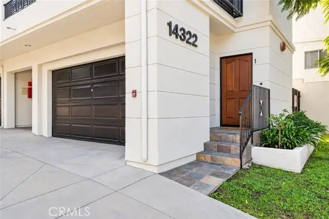 14322 Dickens Street  #1, Sherman Oaks, CA 91423 - #2