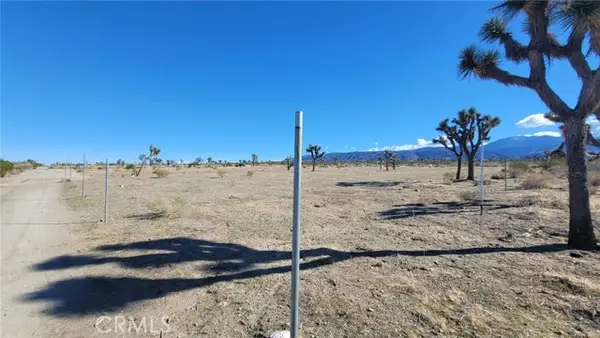 4 Largo Vista, Llano, CA 93544