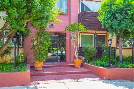5414 Newcastle  #34, Encino, CA 91316 - #1