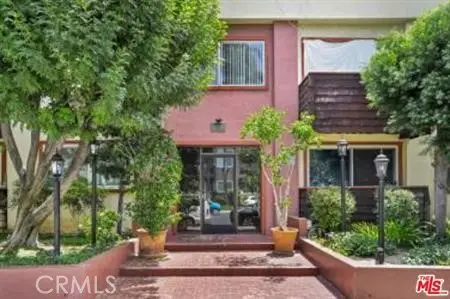 5414 Newcastle  #34, Encino, CA 91316 - #2