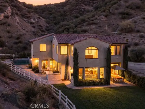 16101 Live Oak Circle, Canyon Country, CA 91387