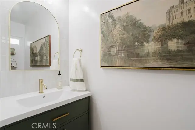 6420 Hazeltine Avenue  #4, Van Nuys, CA 91401 - #3