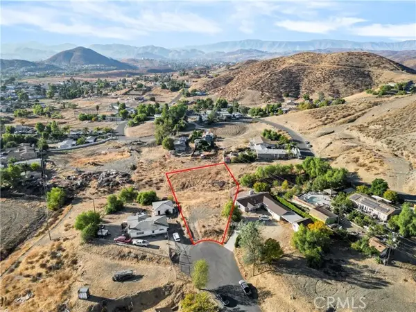 28193 Dakota Dr, QUAIL VALLEY, CA 92587