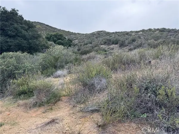 16 Orange, Menifee, CA 92584