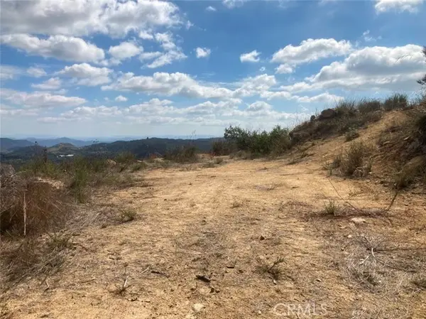 2 Daneri Lane, Temecula, CA 92590