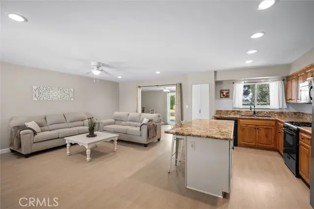 26750 Oakmont Dr, Sun City, CA 92586 - #3