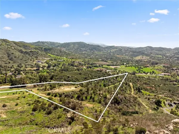 2 Las Palmeras, Temecula, CA 92590