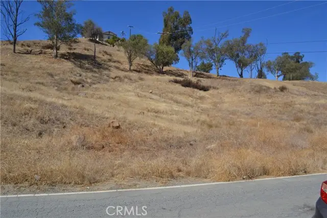1 Strickland Avenue, Lake Elsinore, CA 92530 - #2