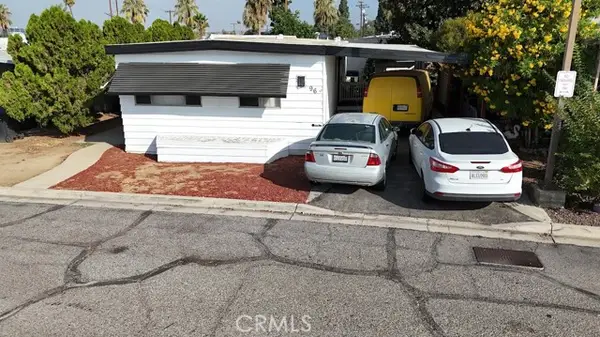 1560 Massachusetts  #96, Riverside, CA 92507