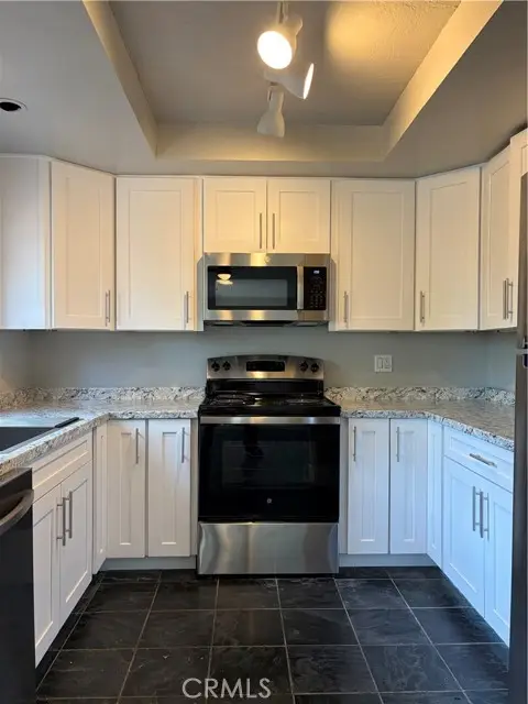 308 Hillside Court, Vista, CA 92084