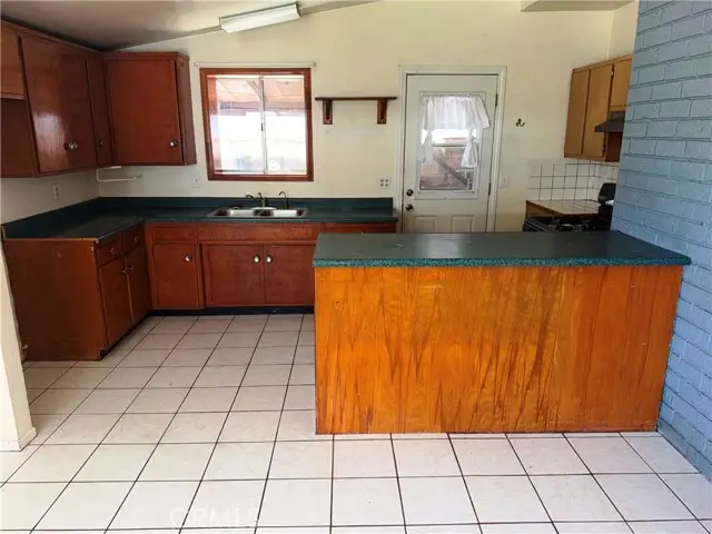 1121 Valiant, Lancaster, CA 93534 - #2
