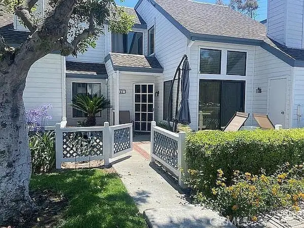 41 Fallingstar  #28, Irvine, CA 92614