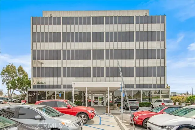 4305 Torrance Boulevard, Torrance, CA 90503 - #2