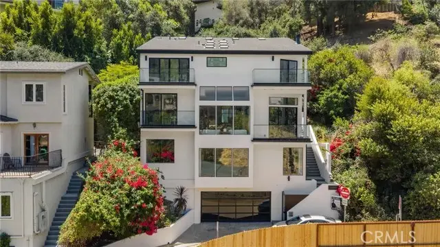 6358 La Rocha, Los Angeles, CA 90068 - #1