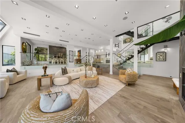 6358 La Rocha, Los Angeles, CA 90068 - #3