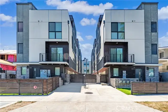 113 Manhattan, Los Angeles, CA 90004 - #1
