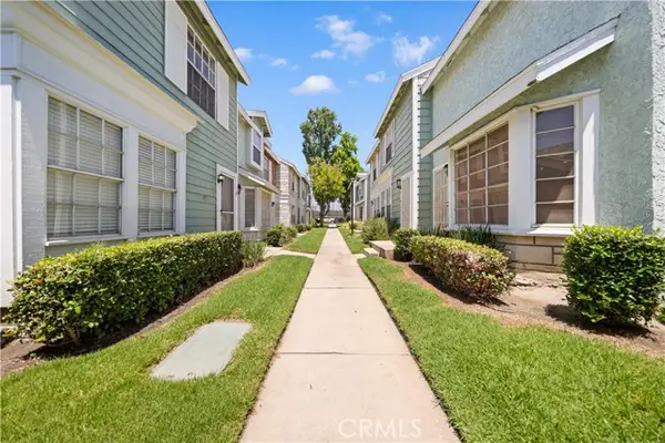 5640 Riverside Drive  #32, Chino, CA 91710