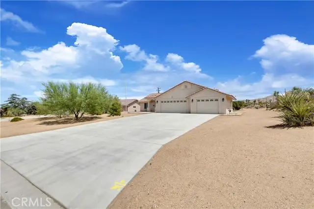 8823 Frontera Avenue, Yucca Valley, CA 92284 - #2