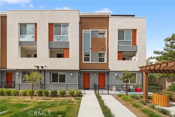 1816 1st  #440, Santa Ana, CA 92705