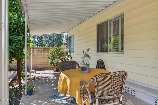 8 Calle Fronte  #204, Camarillo, CA 93012