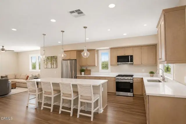 571 Via Chelsea, Camarillo, CA 93012 - #2