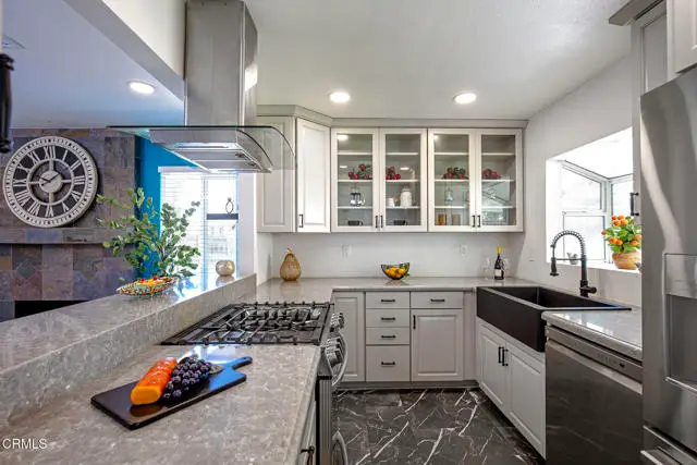 335 Avenida De Las Flores, Thousand Oaks, CA 91360 - #3