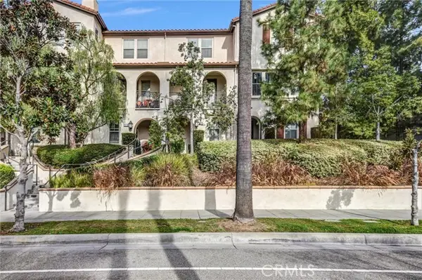 827 Promenade  #E, Azusa, CA 91702