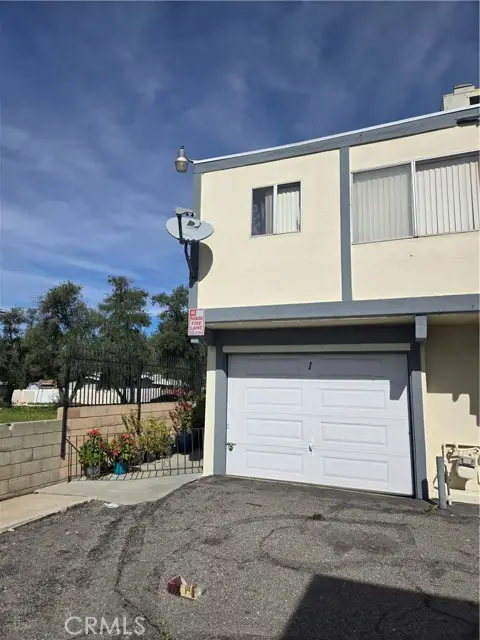 2350 osbun  #1, San Bernardino, CA 92404