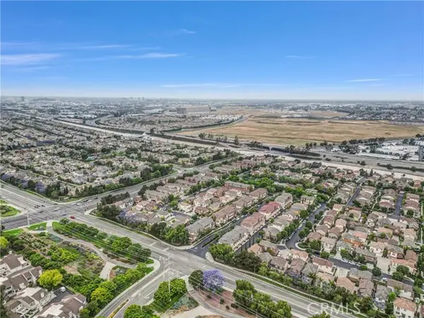 284 Tustin Field Drive, Tustin, CA 92782