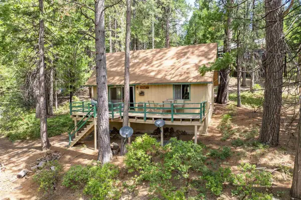 26398 Siskiyou Dr, Cold Springs, CA 95335