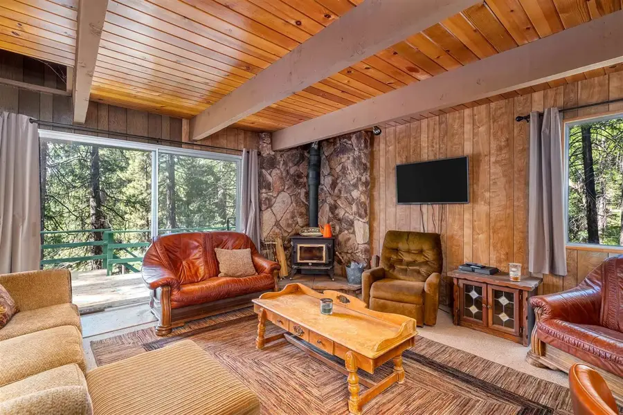 26398 Siskiyou Dr, Cold Springs, CA 95335 - Image #3