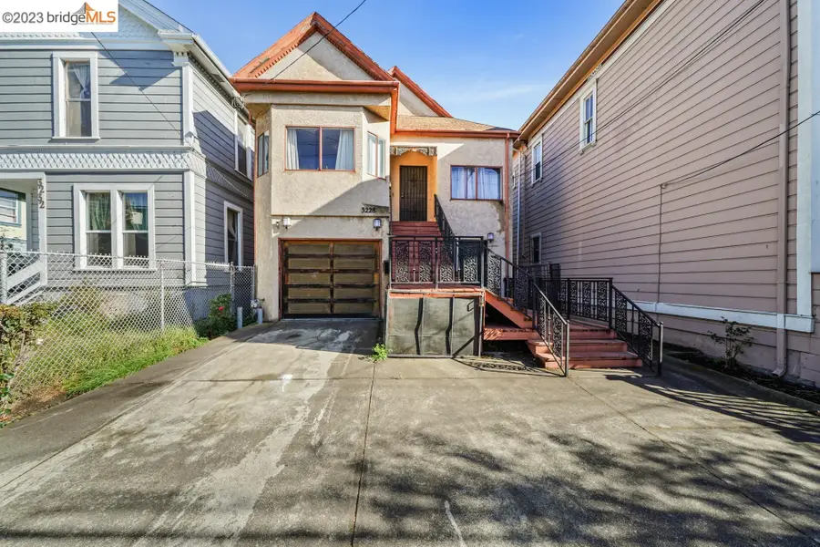 3228 Magnolia St, Oakland, CA 94608 - Image #2