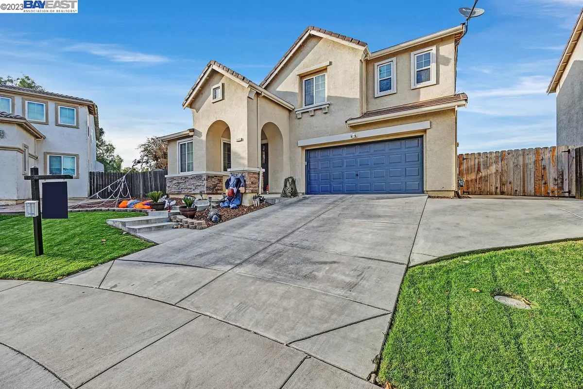 1377 Cougar Creek Dr, Patterson, CA 95363 - #1