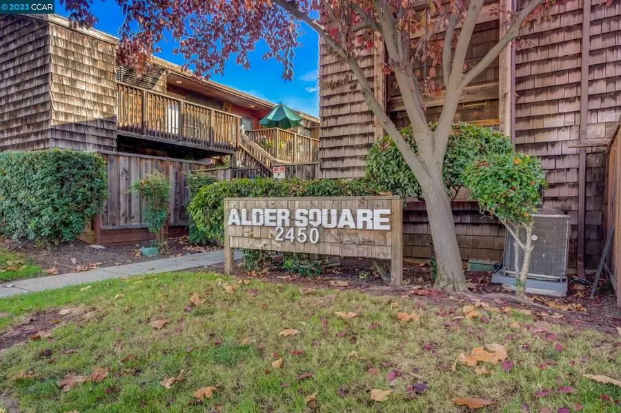 2450 Walters Way #5, Concord, CA 94520 - Image #2