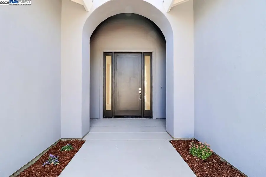 5232 Henderson Ct, Antioch, CA 94531 - Image #2