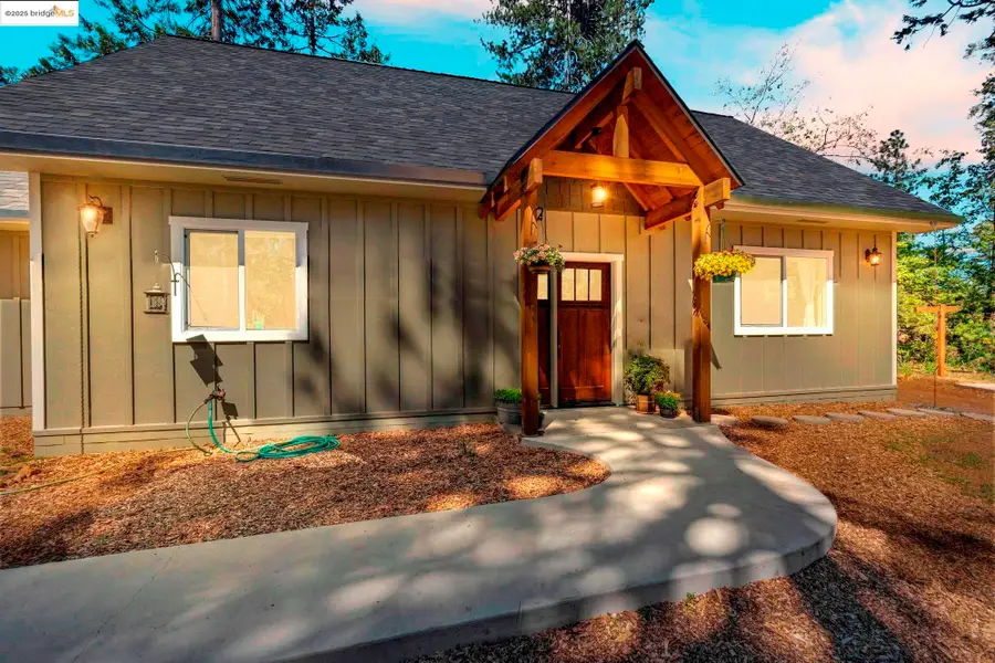 24306 White Fir Dr, Twain Harte, CA 95383 - Image #2