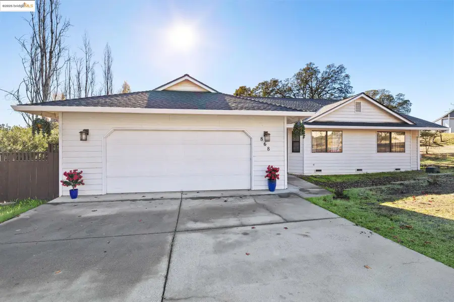 868 Live Oak Dr, Angels Camp, CA 95222 - Image #2