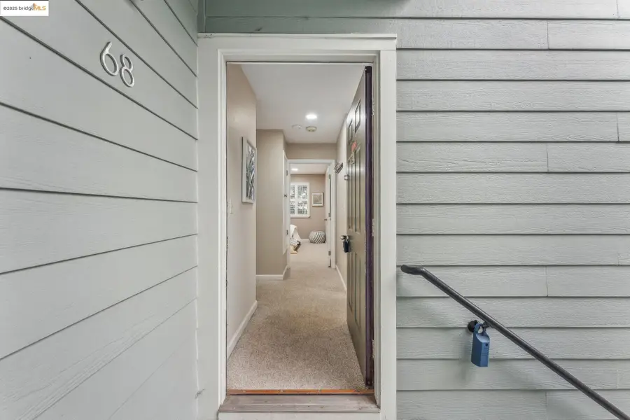 68 Emery Bay Dr, Emeryville, CA 94608 - Image #3