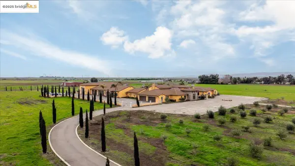 3600 Byer Rd, Byron, CA 94514