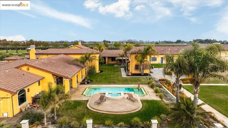 3600 Byer Rd, Byron, CA 94514 - Image #2