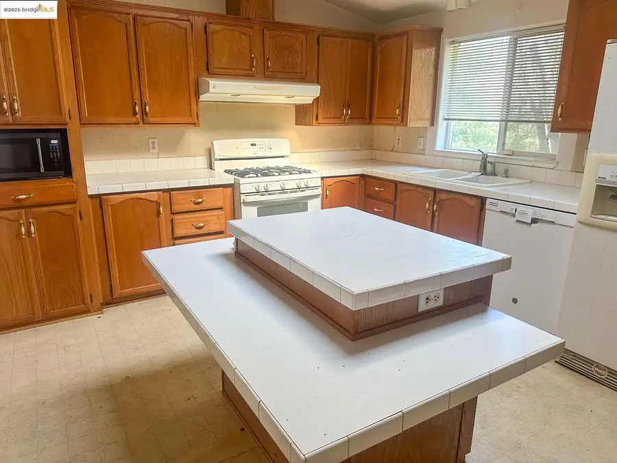 16230 Hidden Valley Rd, Sonora, CA 95370 - Image #3